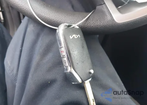 2024 Kia Sportage Lx z USA, uszkodzony, nr VIN KNDPUCDF8R7282766